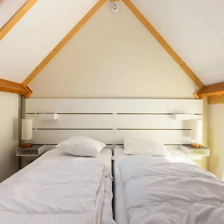 펜션 Westhinder Ii H53 코크시데